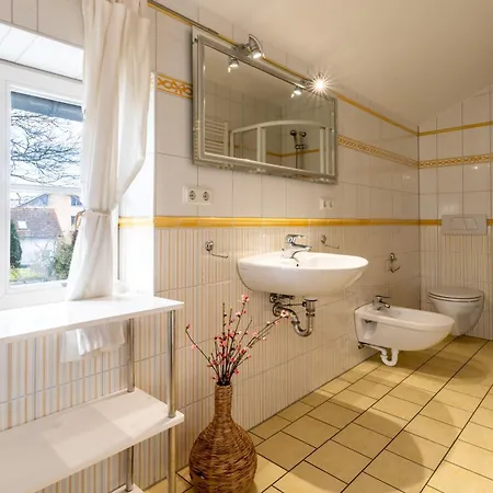 Kaiserbad-heringsdorf-idyllische-ferienwohnung-kajuete Apartmán