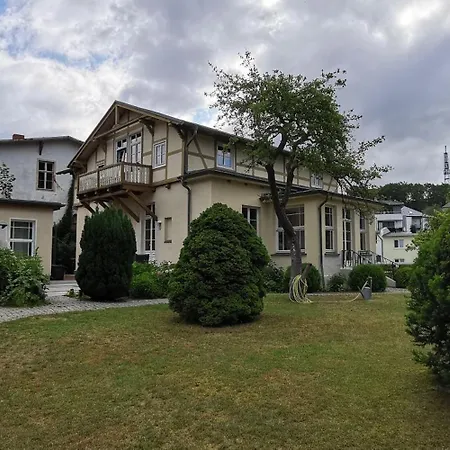 Kaiserbad-heringsdorf-idyllische-ferienwohnung-kajuete Apartment *